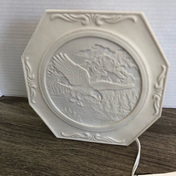 Vtg David Failing White Octagonal Lithophane with Eagle Design - Picture 2 of 13
